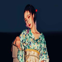老卫的冒险之旅：将船开到河中心的传奇故事与启示