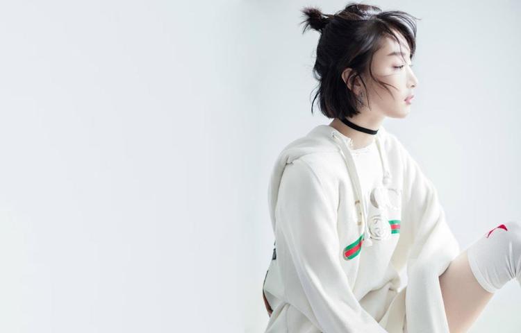 现代视角下的人妻